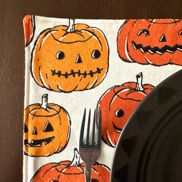Retro Pumpkins Halloween Placemat