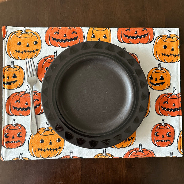 Retro Pumpkins Halloween Placemat