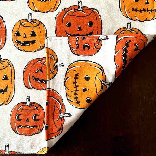 Retro Pumpkins Halloween Placemat