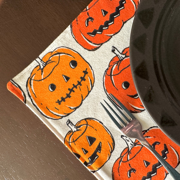 Retro Pumpkins Halloween Placemat