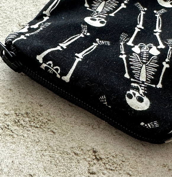 Skeleton Mojo Bag