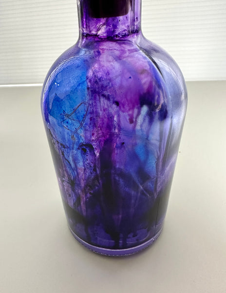 Light Up Painted Glass Bottle with Fairy Lights – Purple & Blue Alcohol Ink Decor
