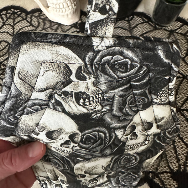 Coffin Pot Holder - Skulls & Roses