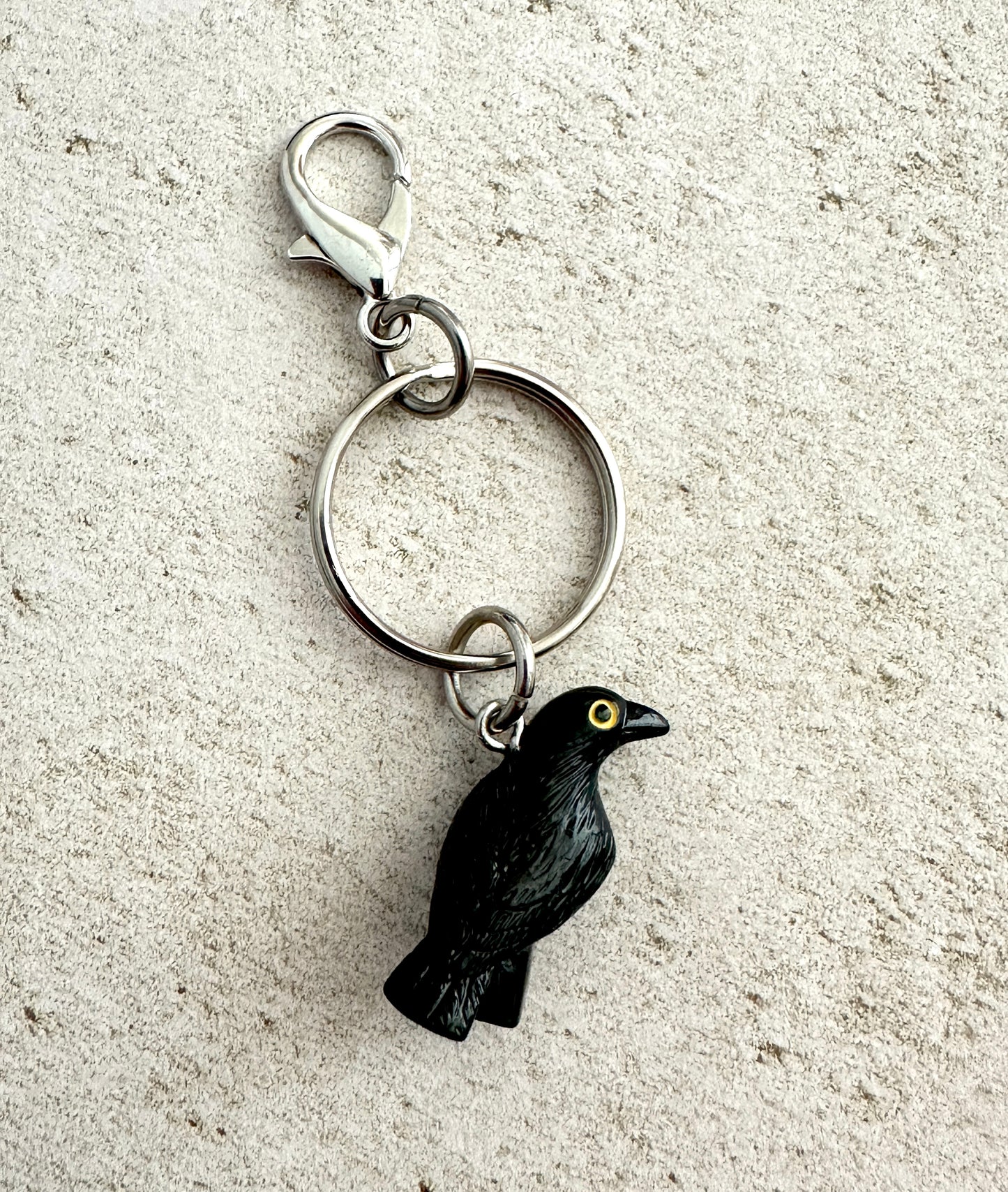 Crow Raven Bag Charm Keychain – Spooky Zipper Pull for Goths, Witches & Horror Fans