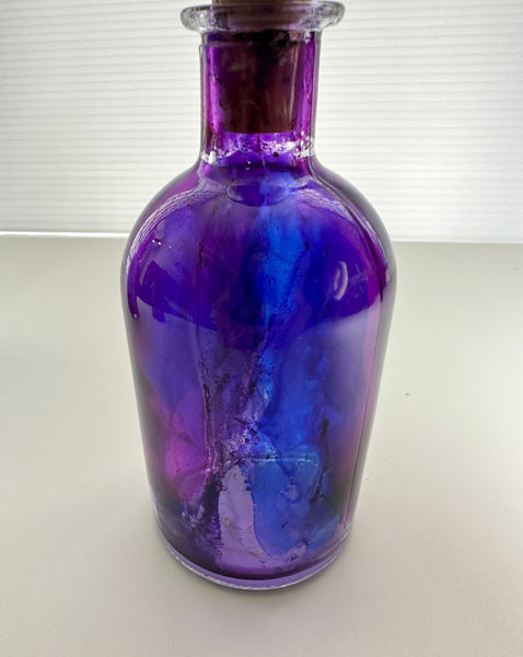 Light Up Painted Glass Bottle with Fairy Lights – Purple & Blue Alcohol Ink Decor