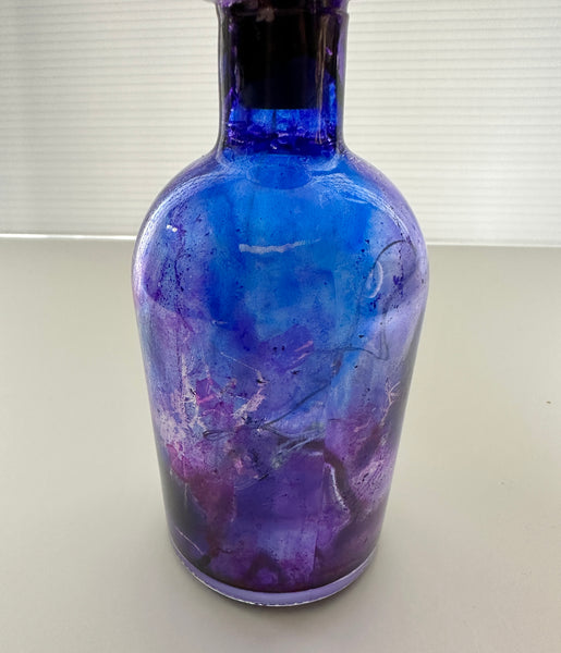 Light Up Painted Glass Bottle with Fairy Lights – Purple & Blue Alcohol Ink Decor