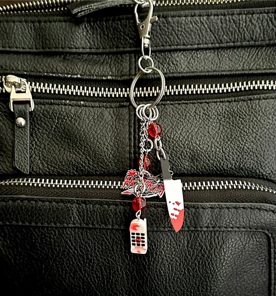 90s Slasher Bloody Phone & Knife Keychain - Retro Horror Movie Fan Bag Charm