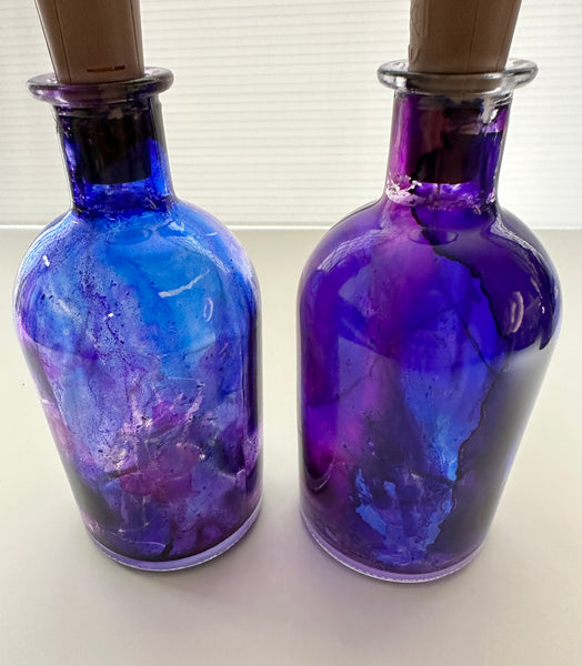 Light Up Painted Glass Bottle with Fairy Lights – Purple & Blue Alcohol Ink Decor