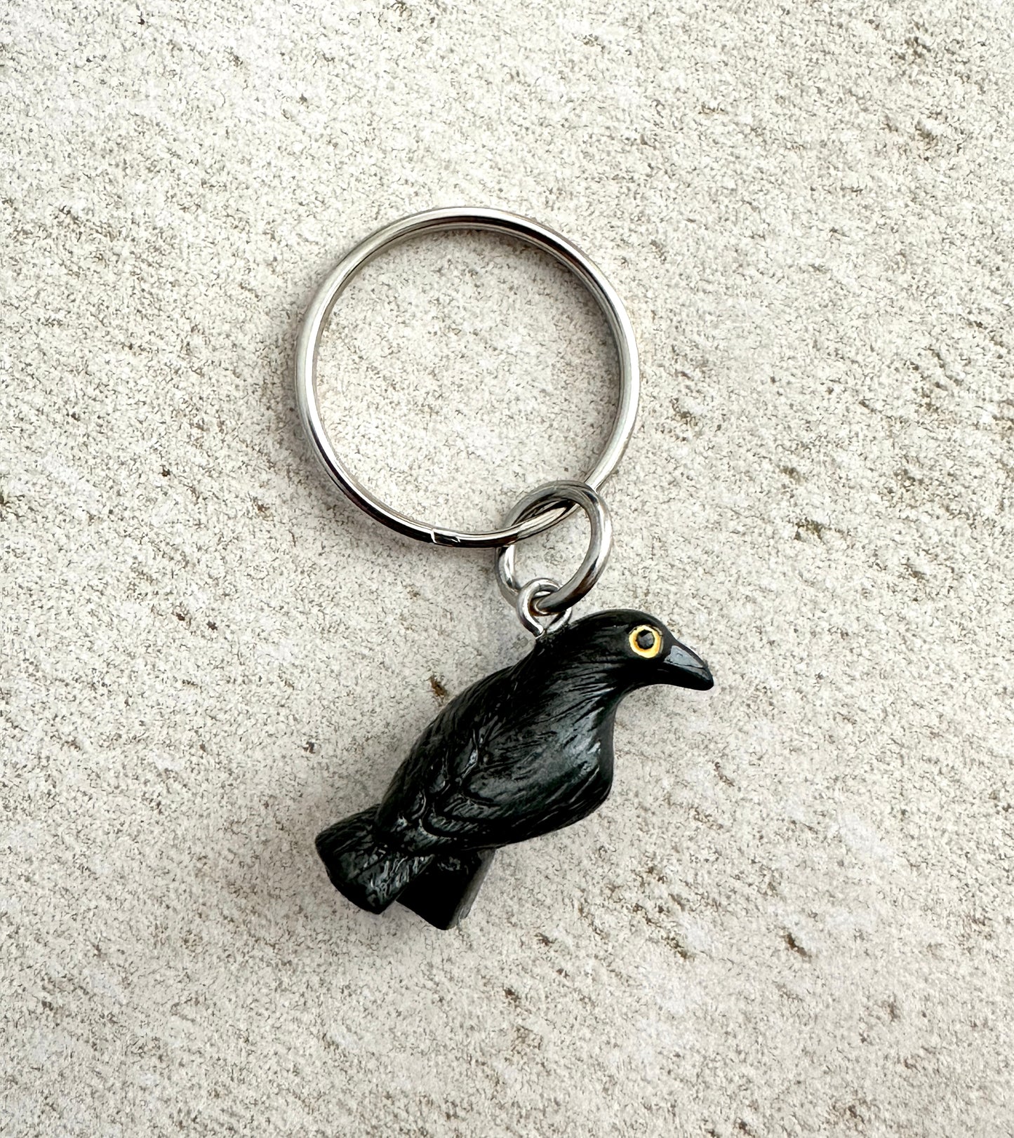 Crow Raven Bag Charm Keychain – Spooky Zipper Pull for Goths, Witches & Horror Fans